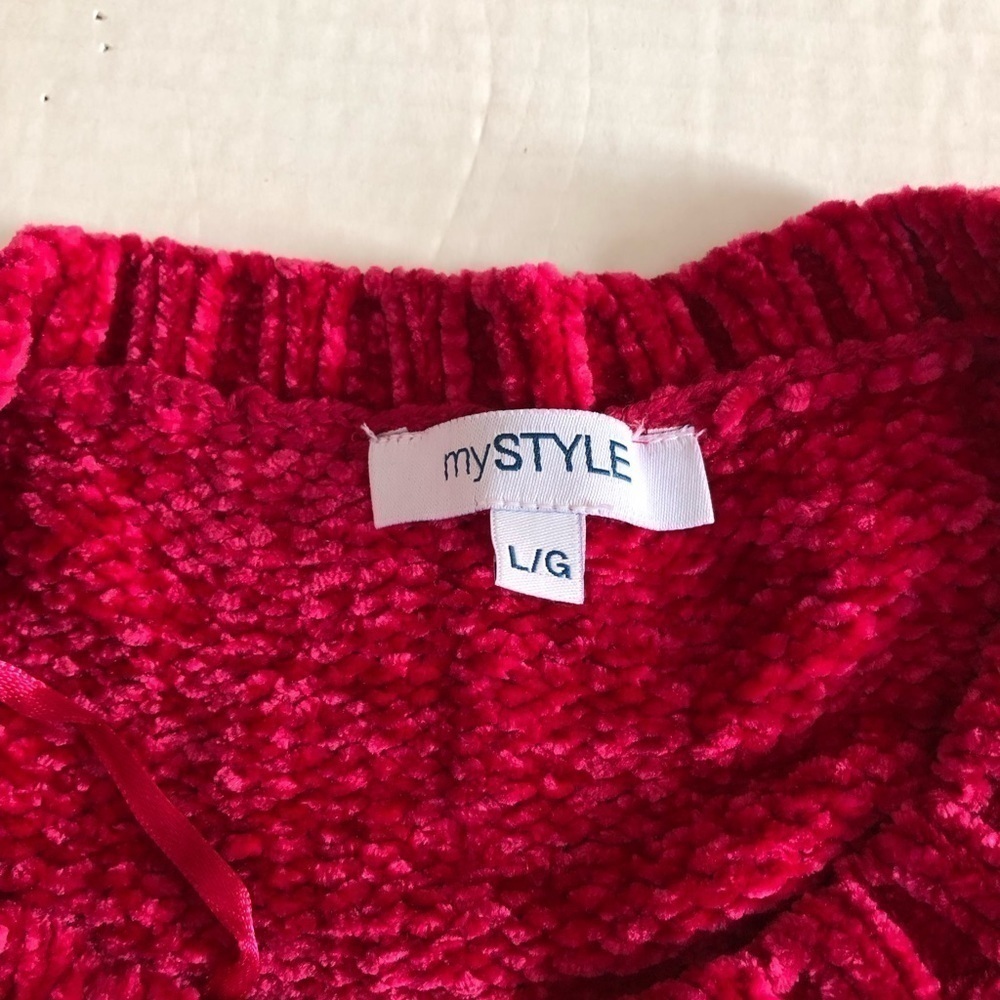 Super Soft Chenille Pullover - Picture 4 of 10